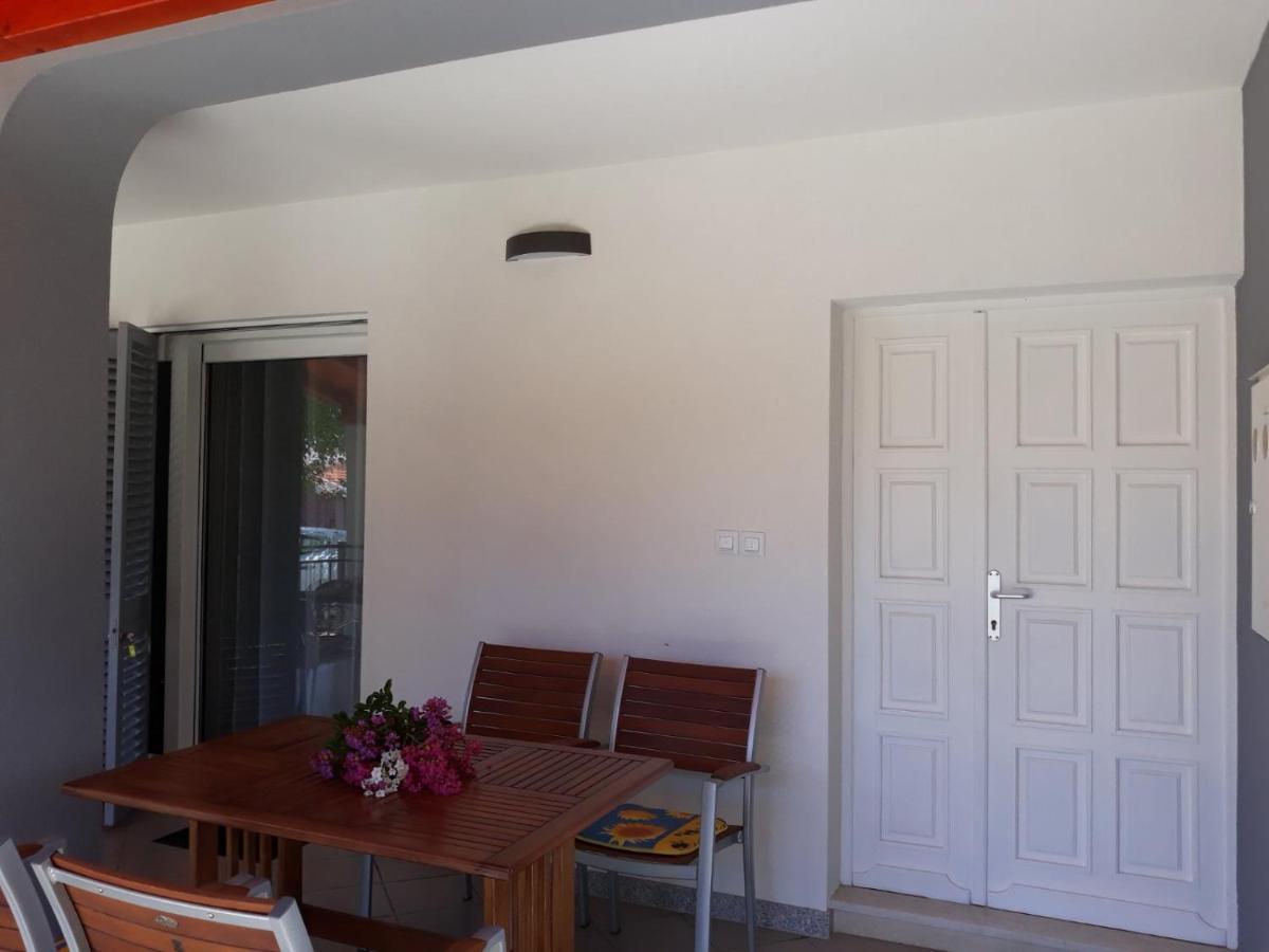 Apartment Nevia Fažana Eksteriør bilde