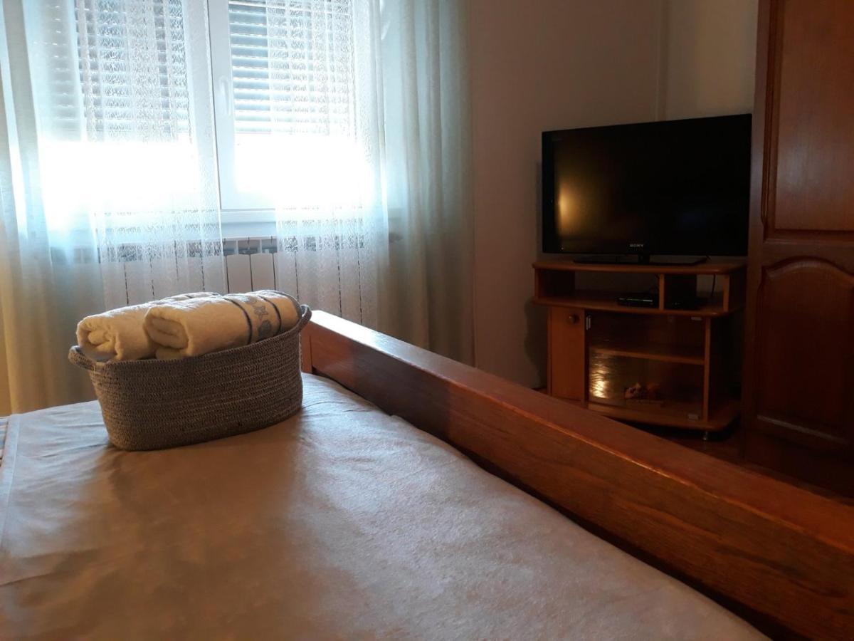 Apartment Nevia Fažana Eksteriør bilde